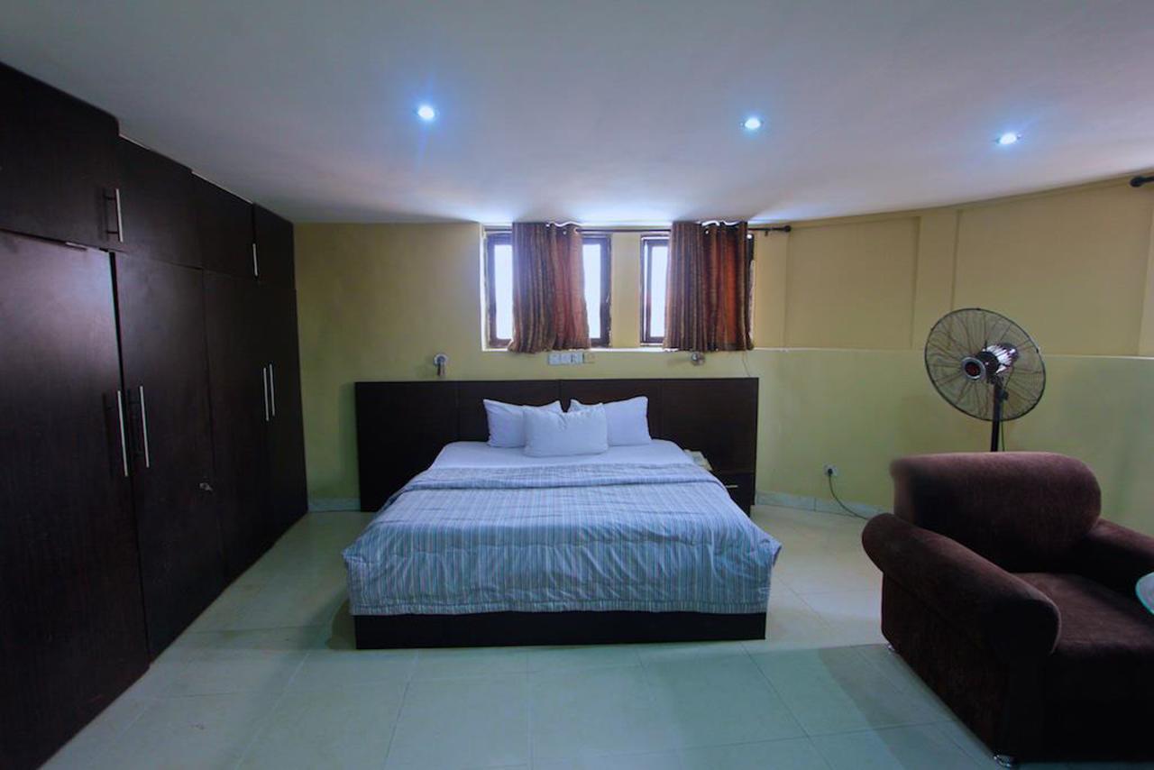 Divine Fountain Hotels Lagos Room photo