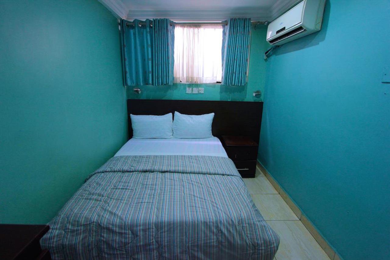 Divine Fountain Hotels Lagos Room photo